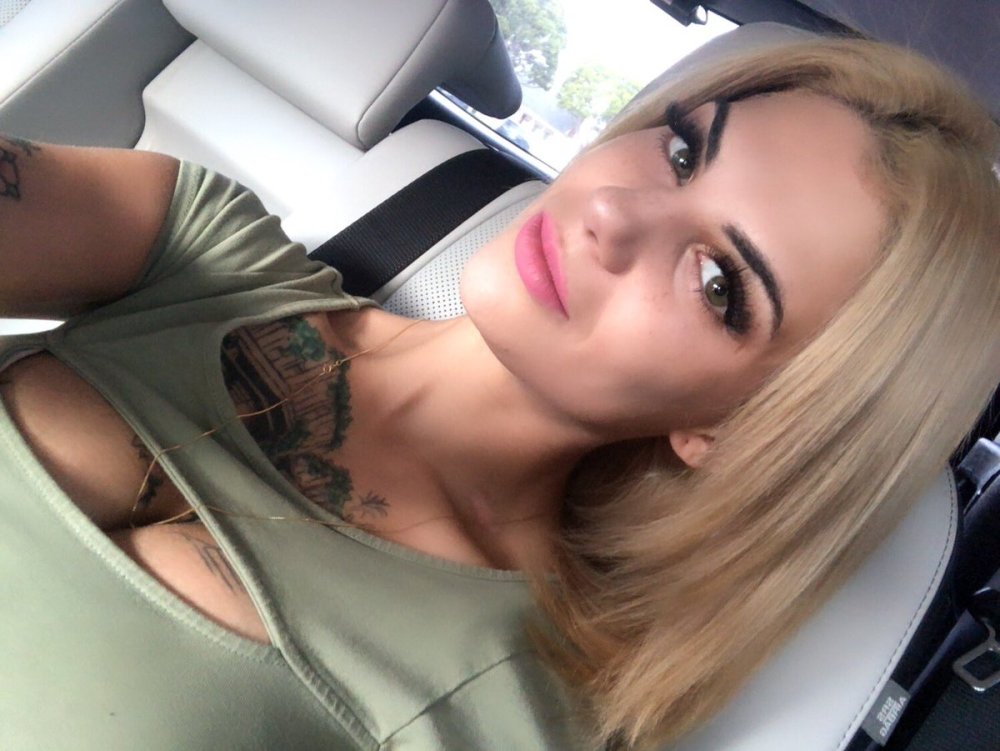 Beautiful erotic selfies of girls
