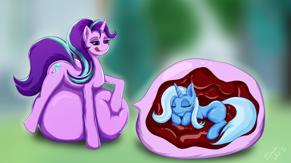 Trixie Adisty Hot