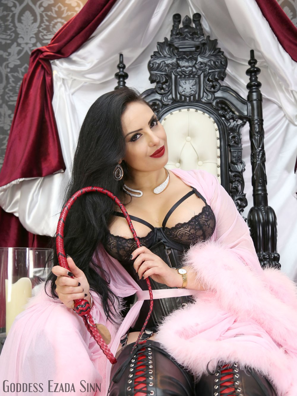 Caulla Cacouly Dominatrix