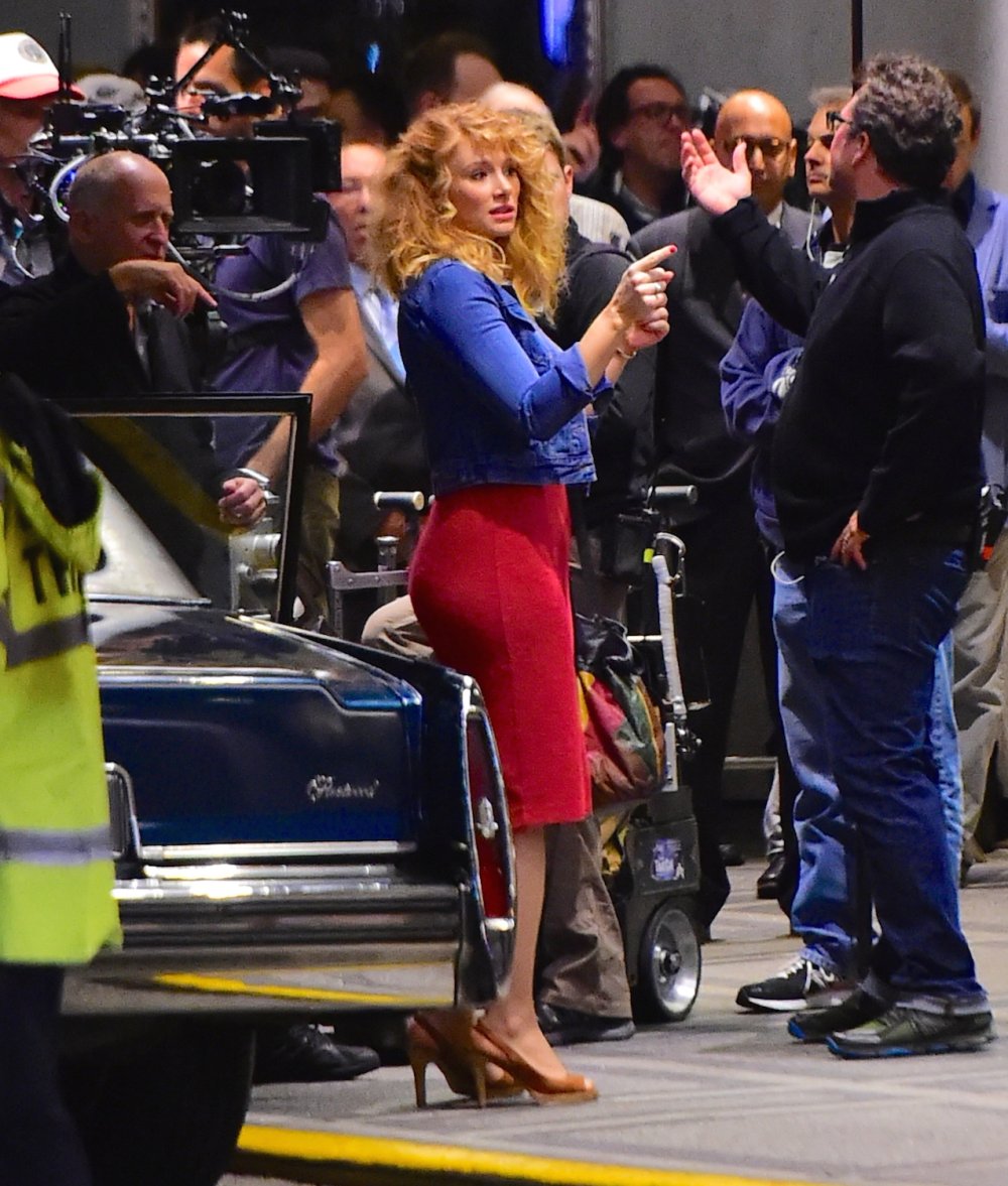 Bryce Dallas Howard Hot in tight dresses
