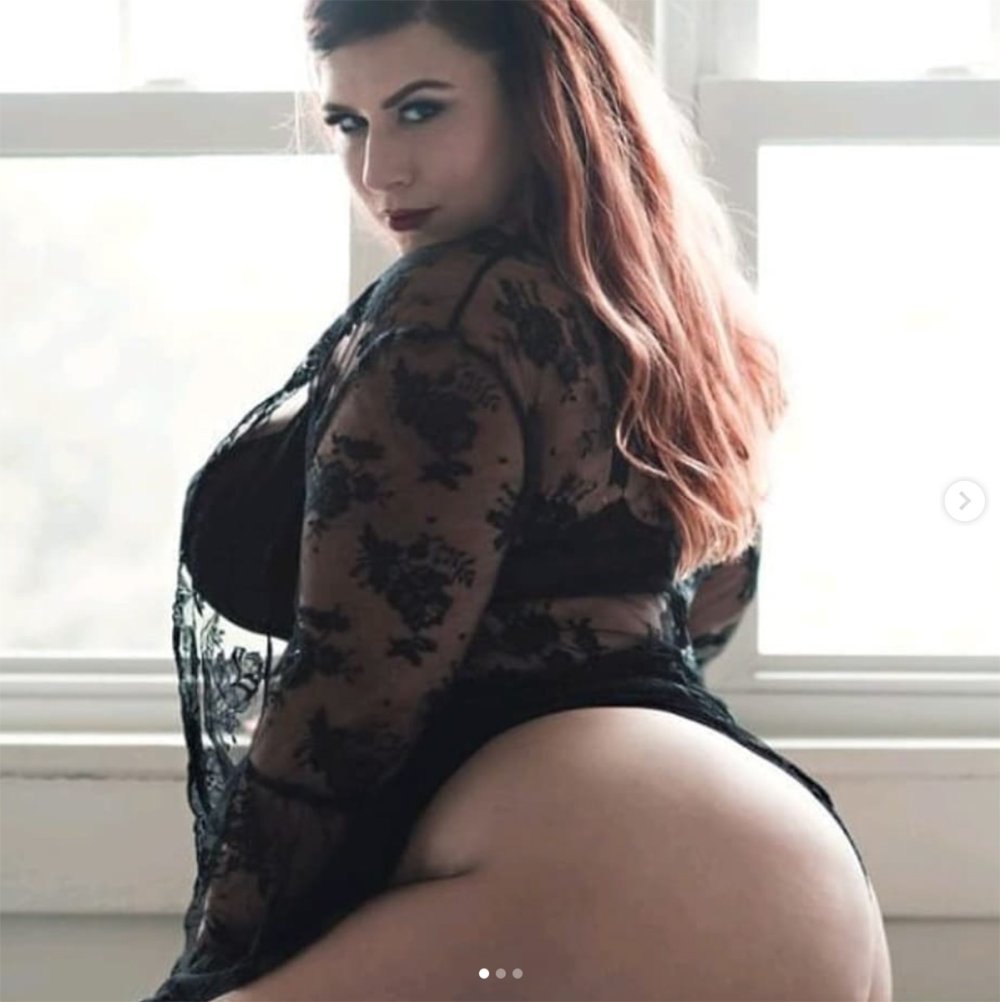 Lush beauty Curvy Andrew London Naked