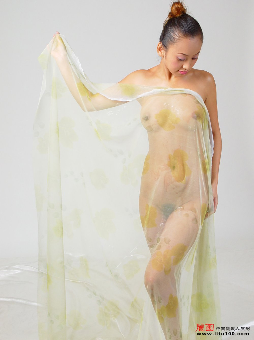 Actress Jing Tian naked