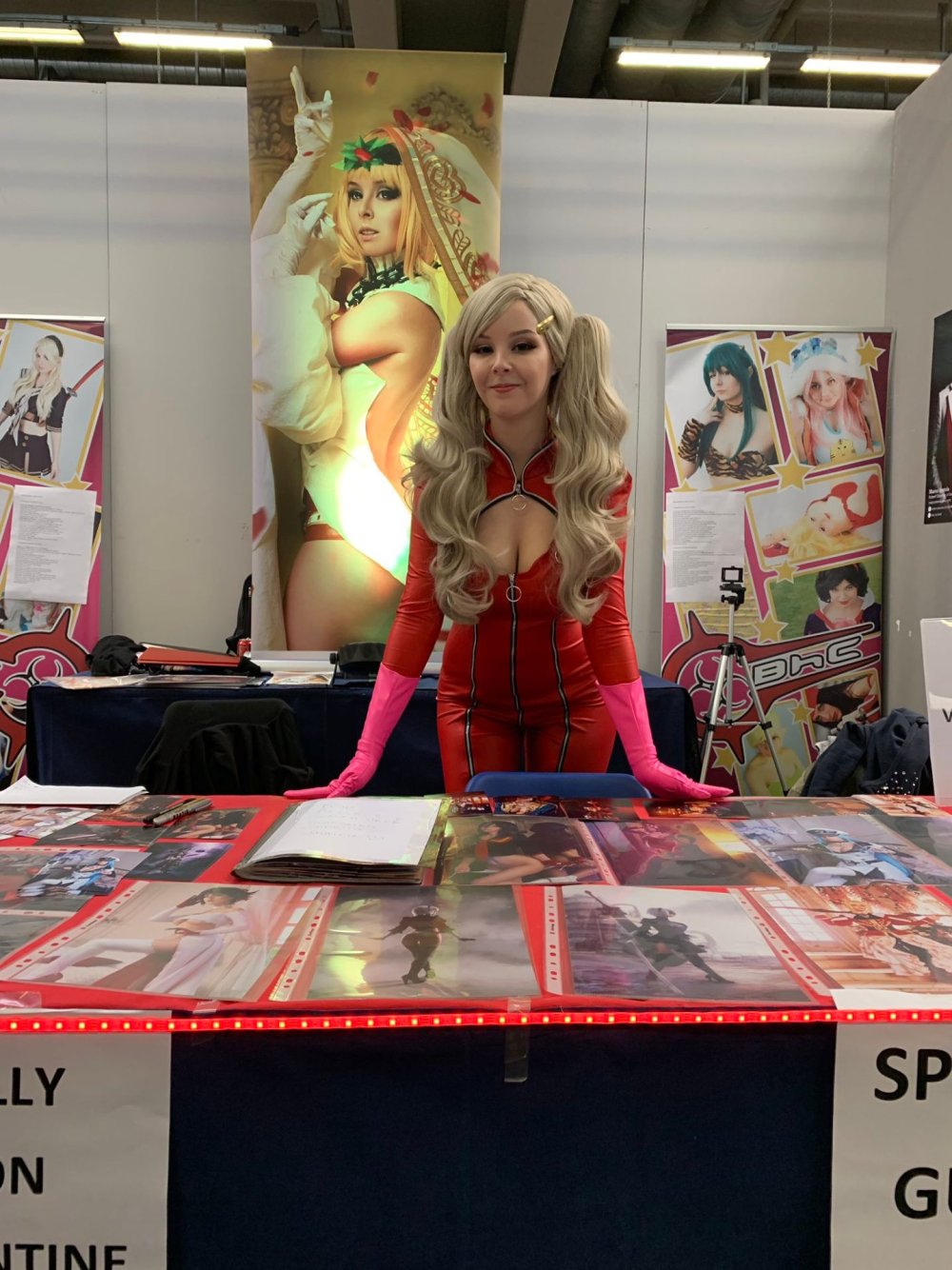 Hally Valentine (Helly Valentine)