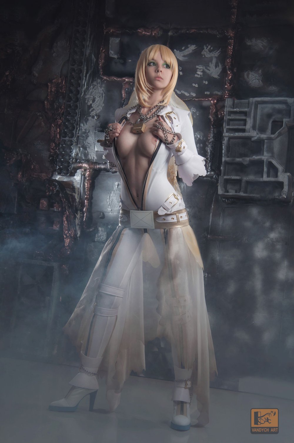 Disharmonica April