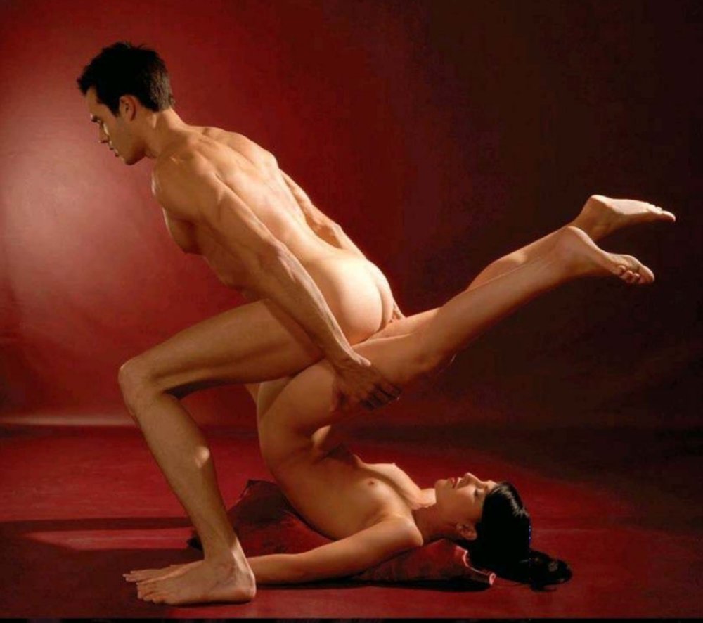 Naked girls in the poses of Kama Sutras