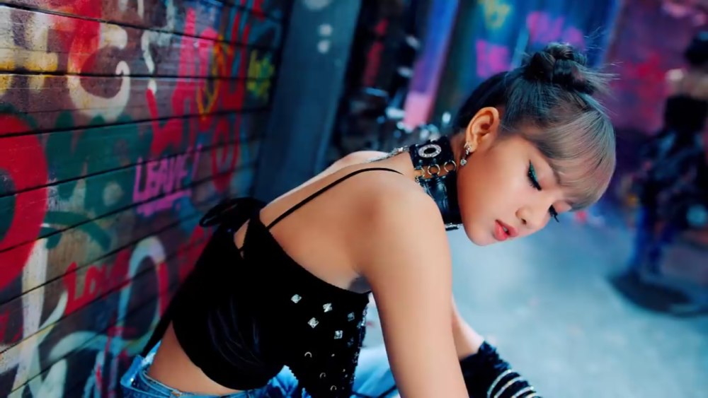 Black Pink Lisa