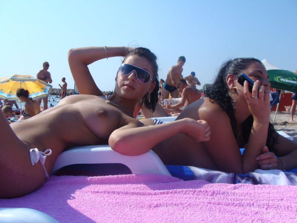 Naked Brazilian women