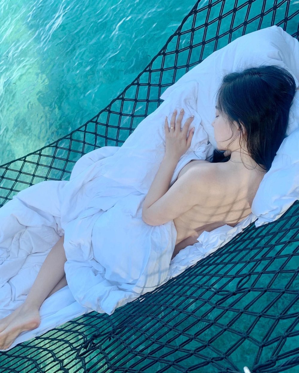 신재 은 zenny naked chest