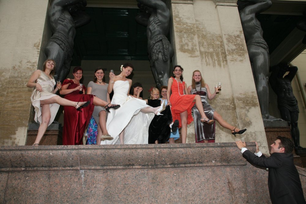 The bride writes to the witness