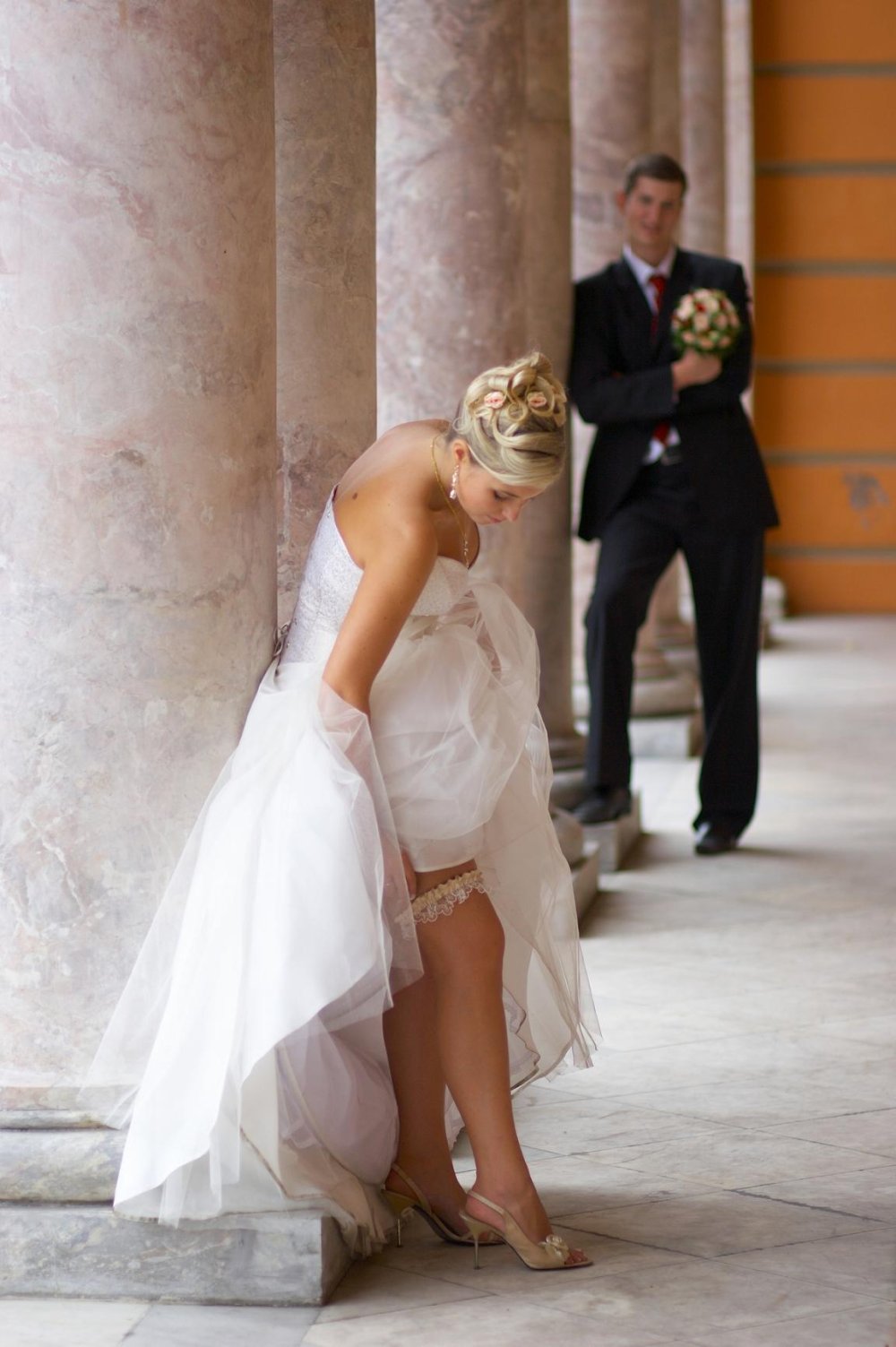 Bride's girlfriends in linen