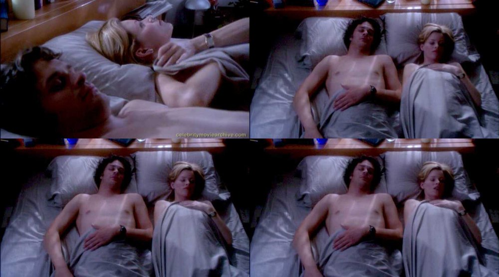 Elizabeth Banks Topless