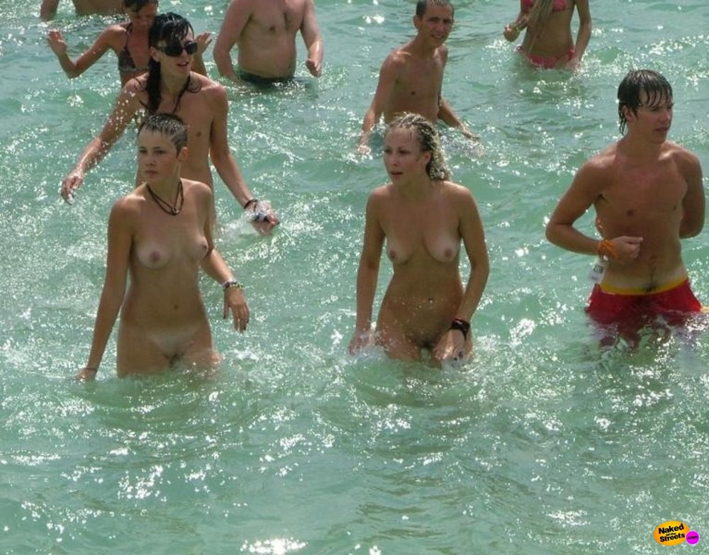 Girls Topless in the water park