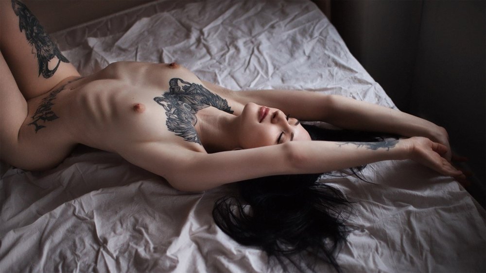 Without complexes in bed