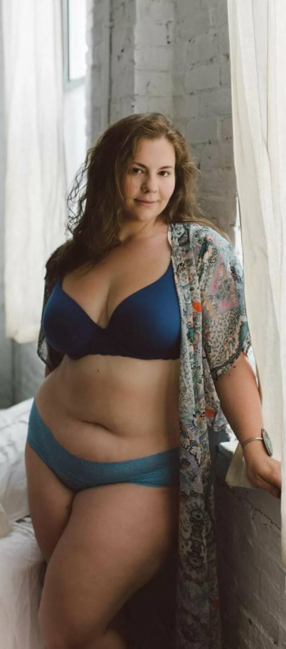 London Andrers in Bikini
