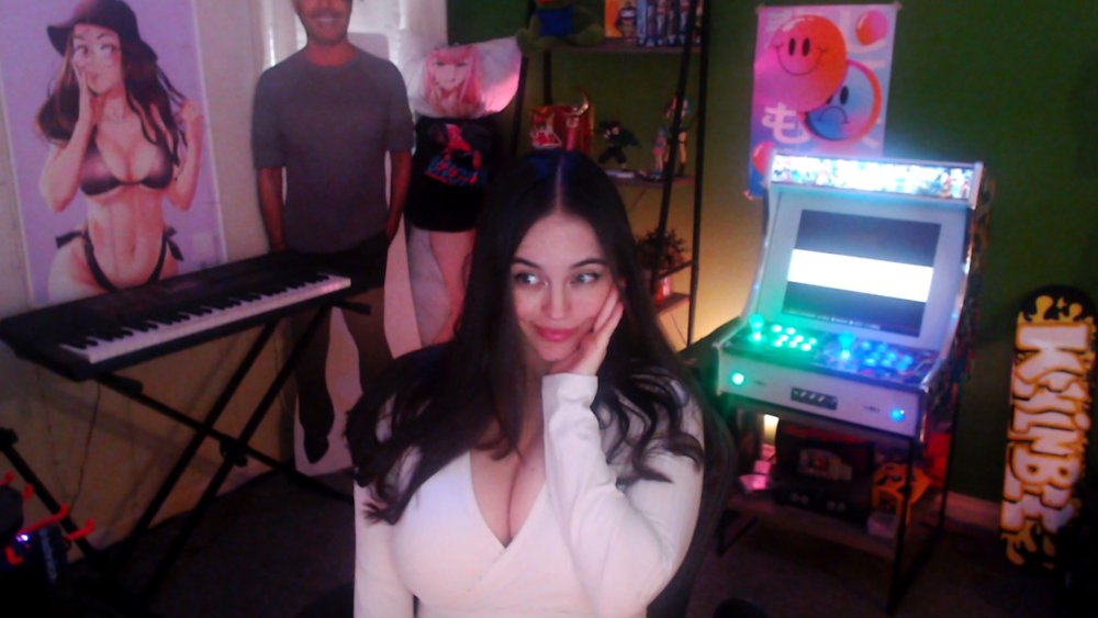 Heyimbee Thicc