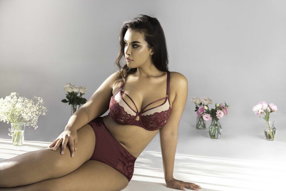 Models + Saiz Ashley Graham