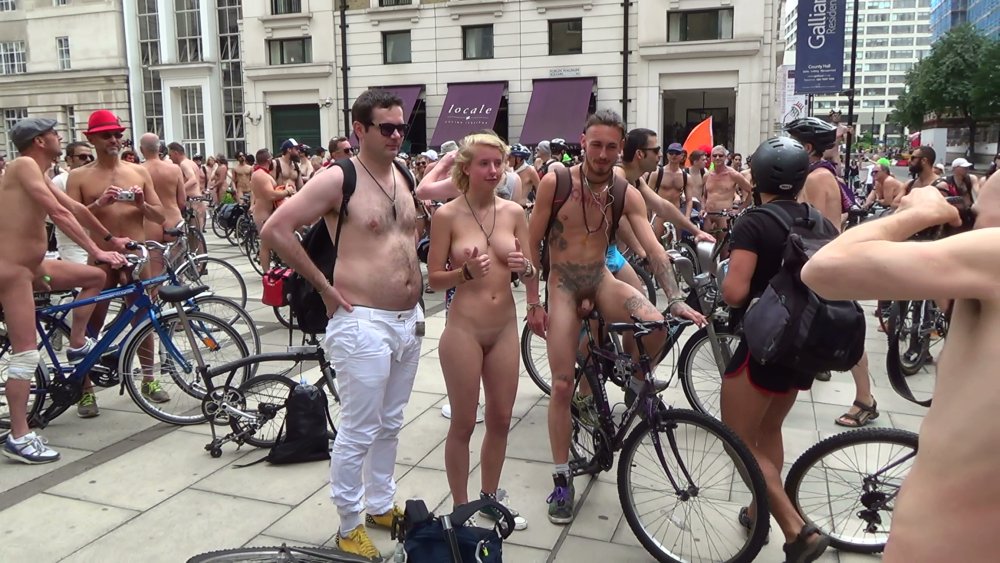 Nude World Ride Bike Fiona Jayne Kelloway