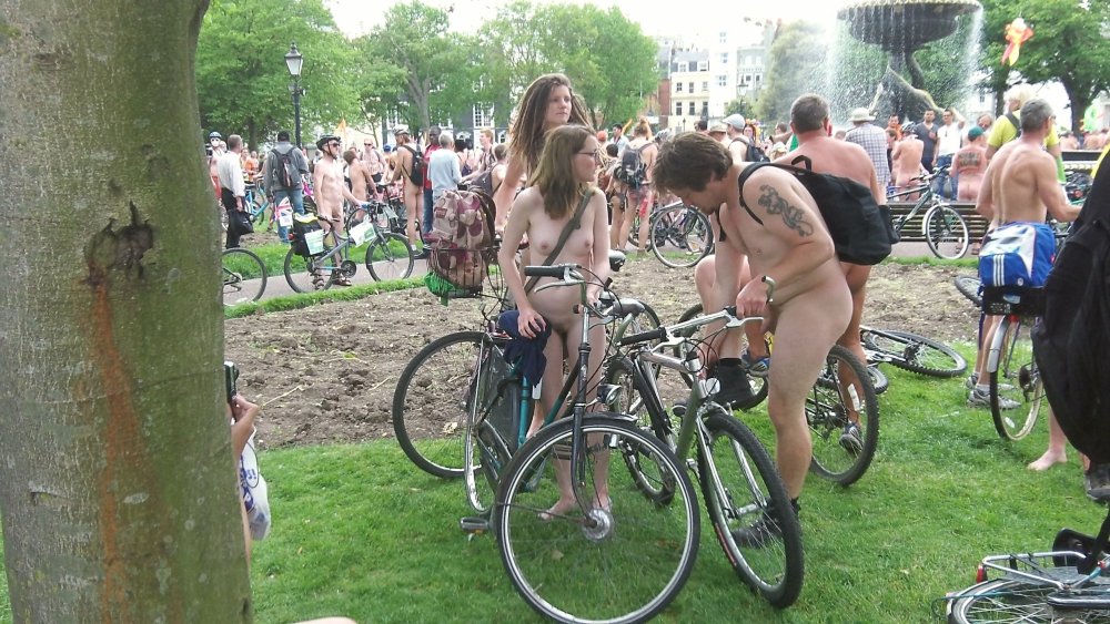 Wnbr Voyeur Pussy when stripping