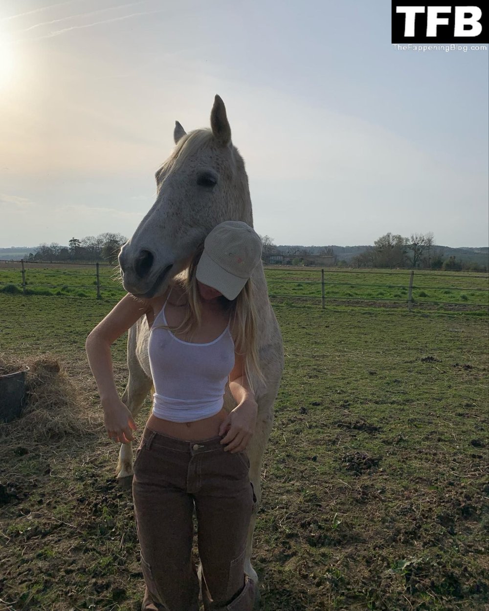 Mathilde tantot photo nu boobs