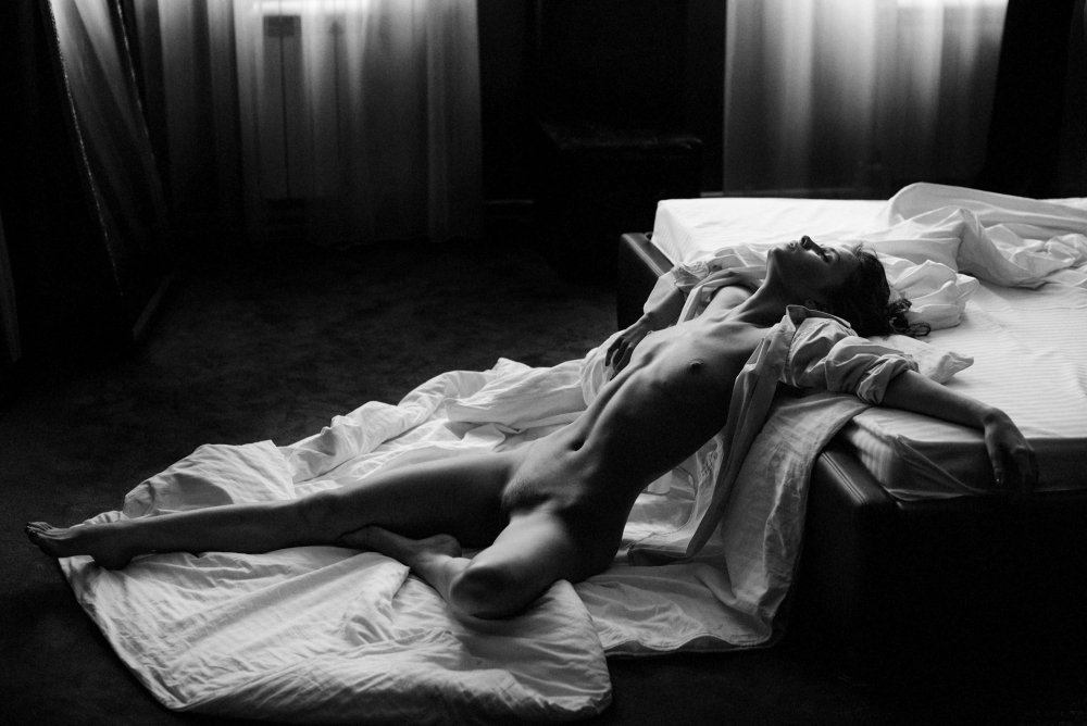 Girls Nude of unearthly beauty
