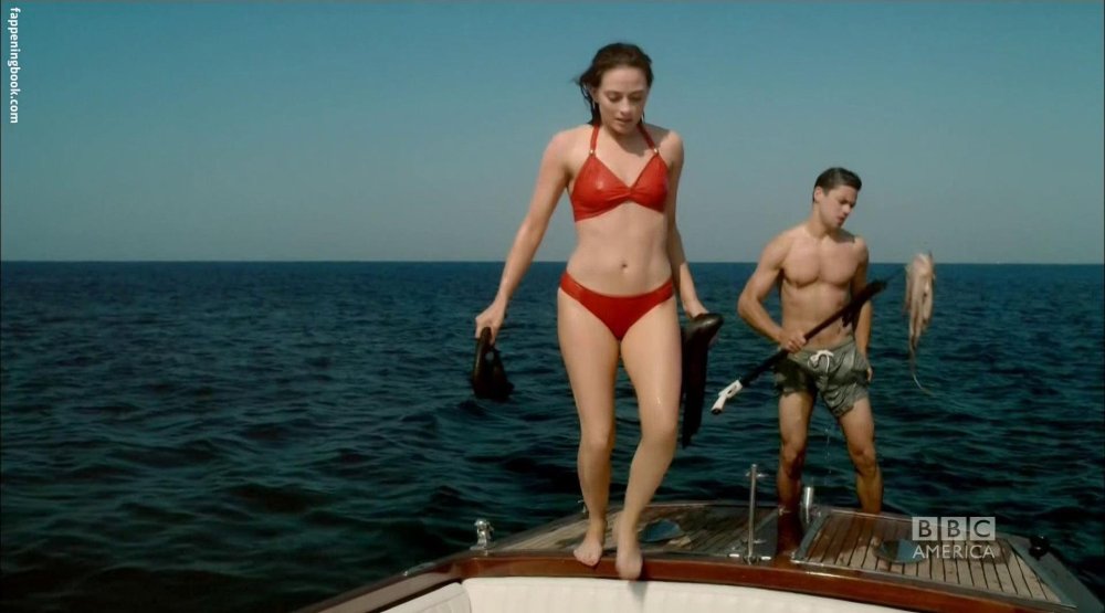 Lara Pulver Bikini
