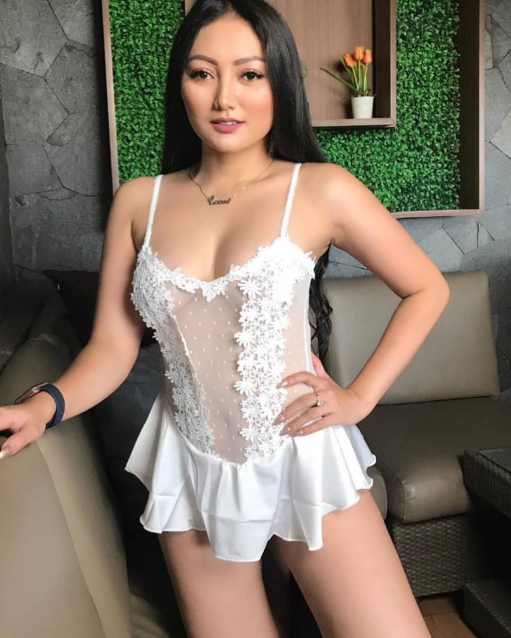 Andi Vierani Hot