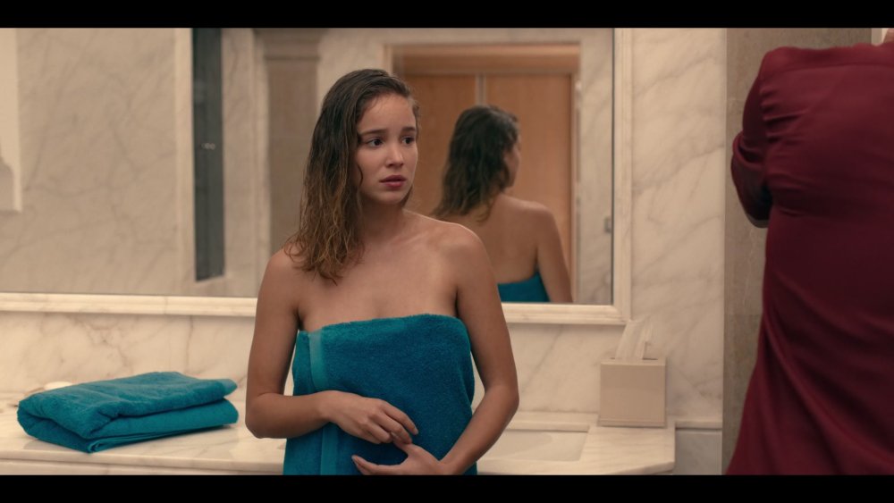 Alba Baptista 18 +