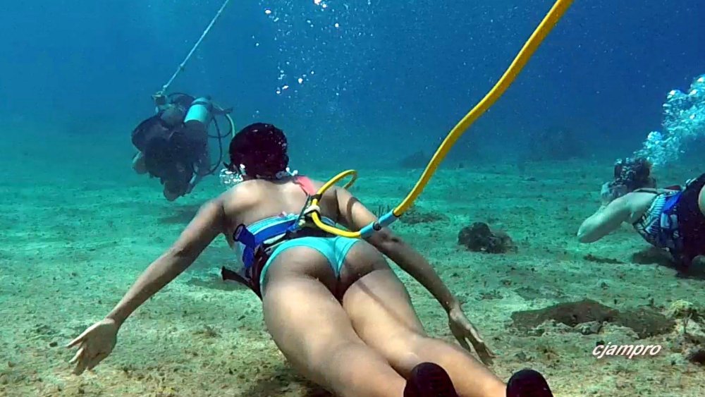 Submarine swimming in a bikini