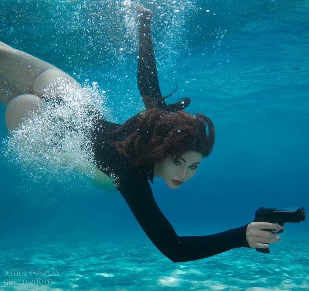 Lara Croft Underwater