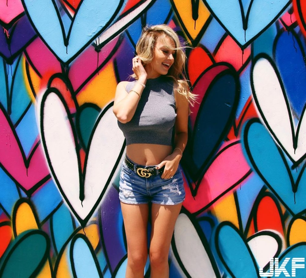 Carolina Benefield Sexy
