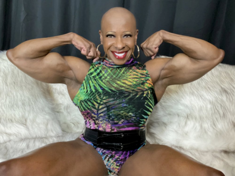 Ivett Bova Bodybuilding 2020