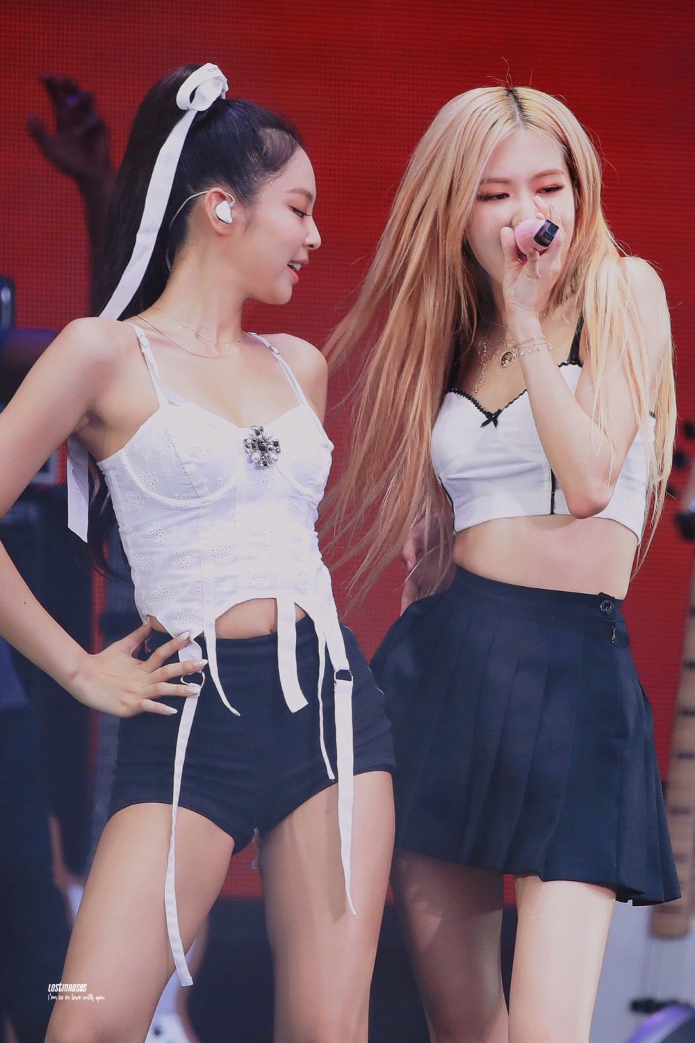 Blackpink 2019 Jennie and Rose