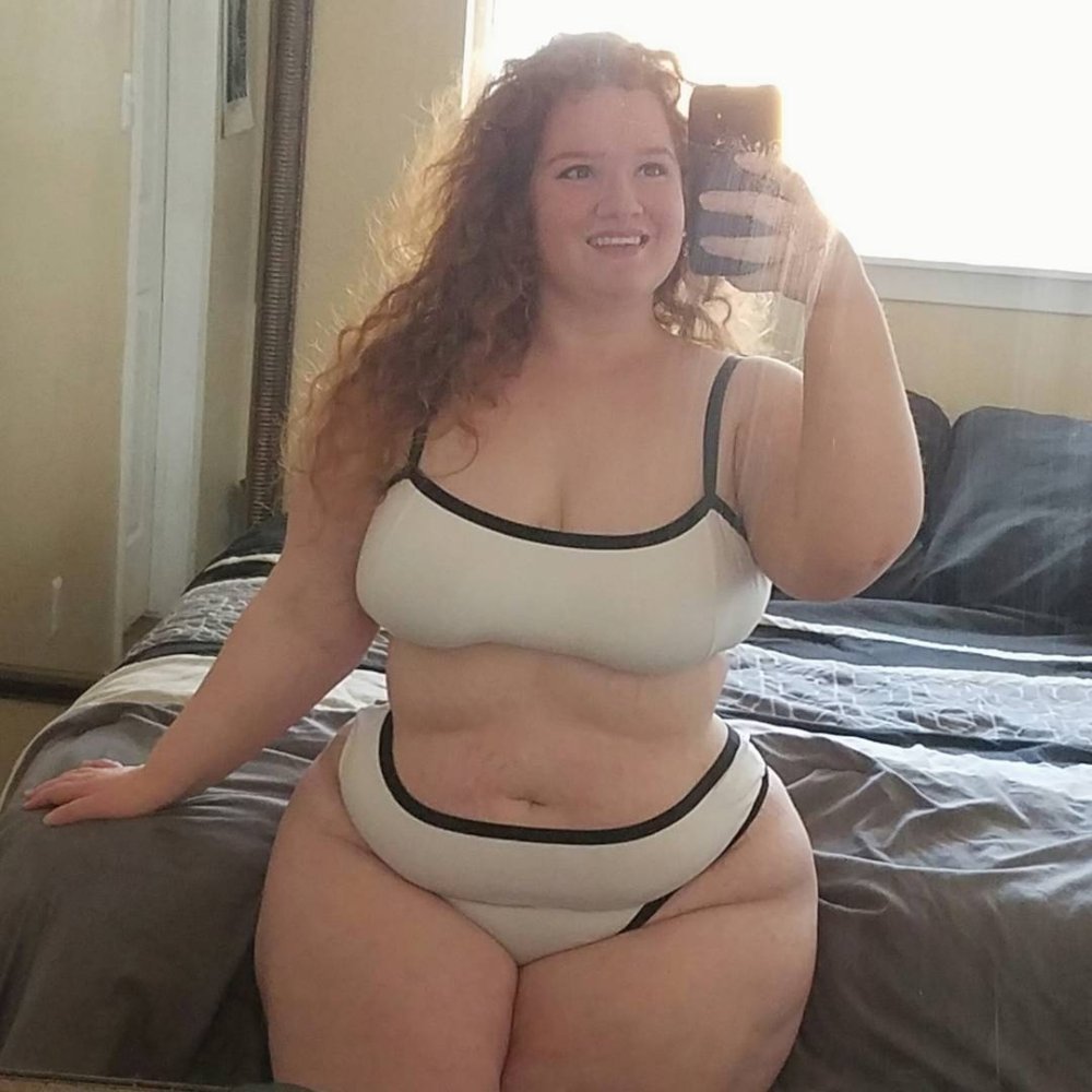 Thick women in retro lingerie