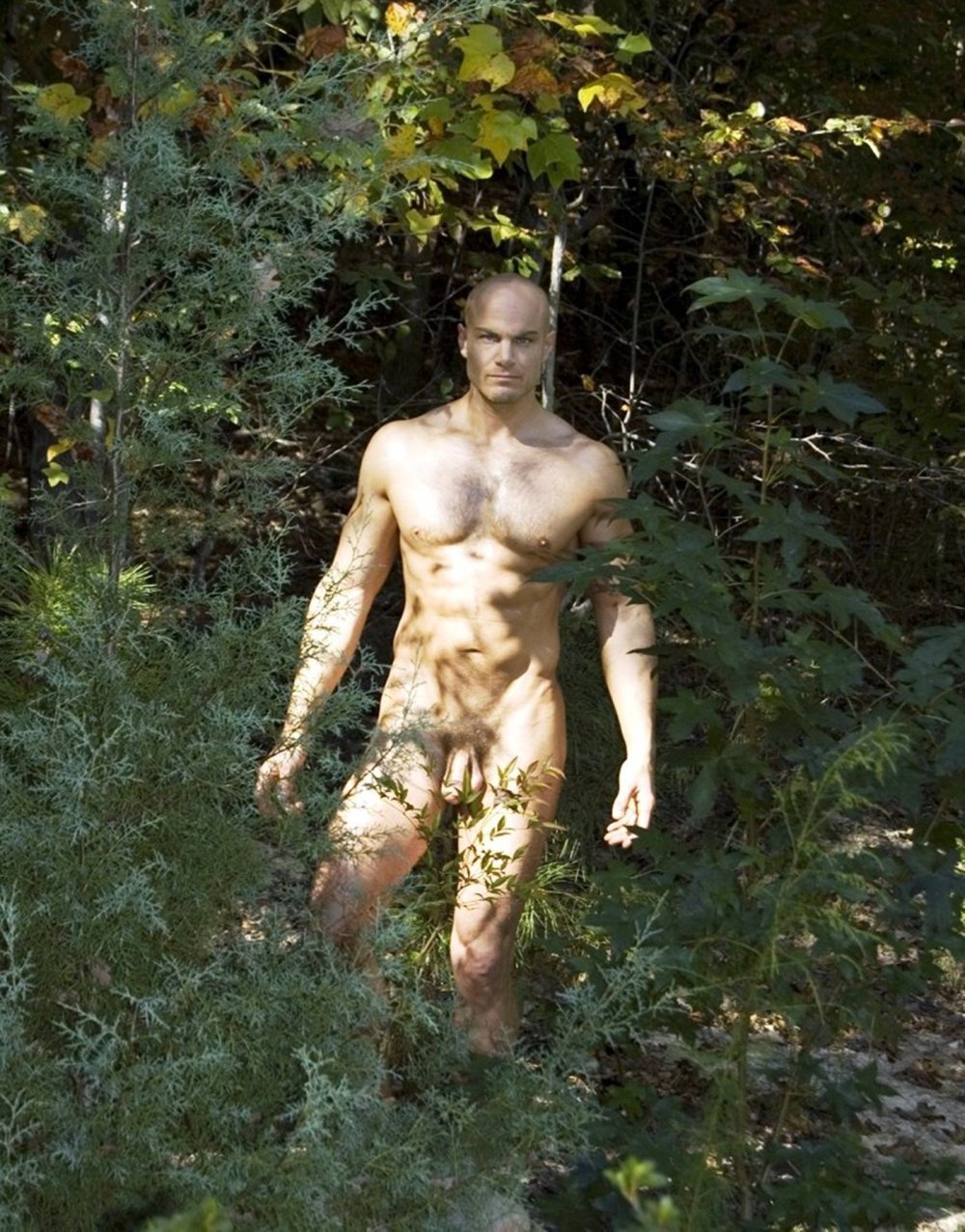 Naked women survive in the forest