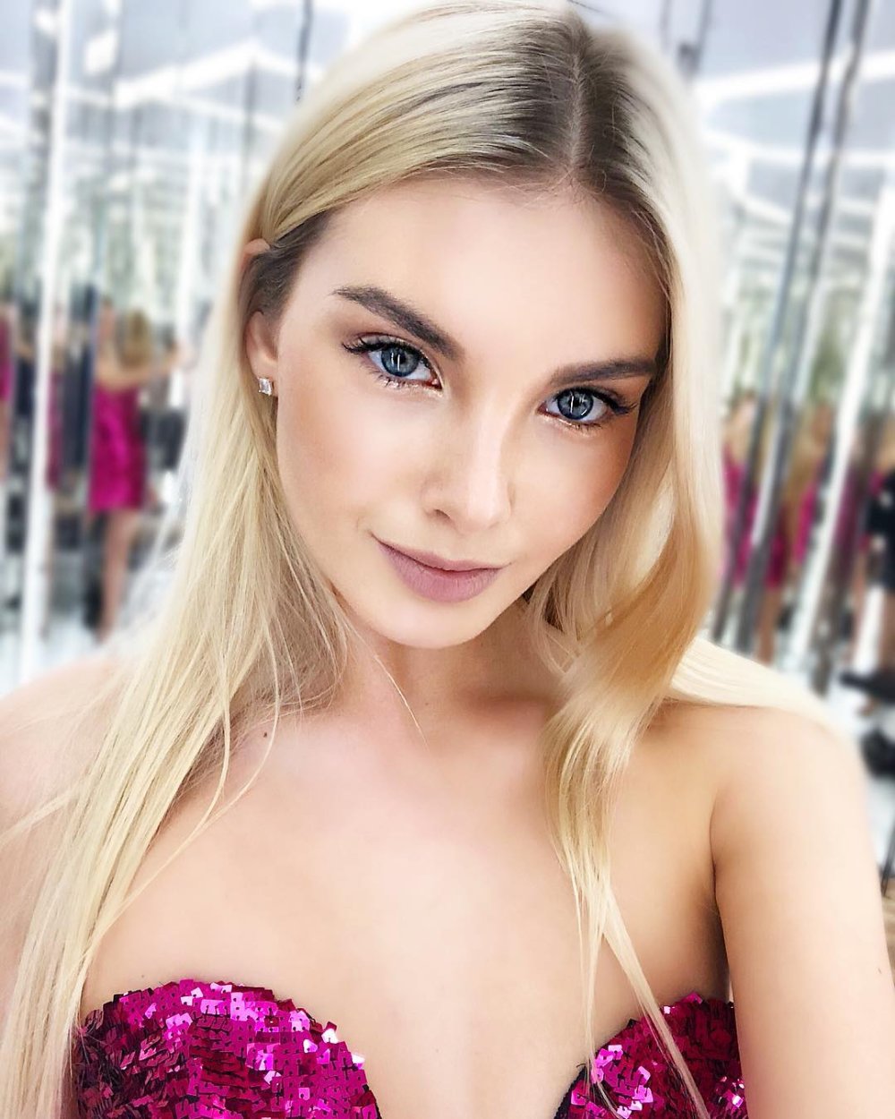 Polina Popova +79040966987