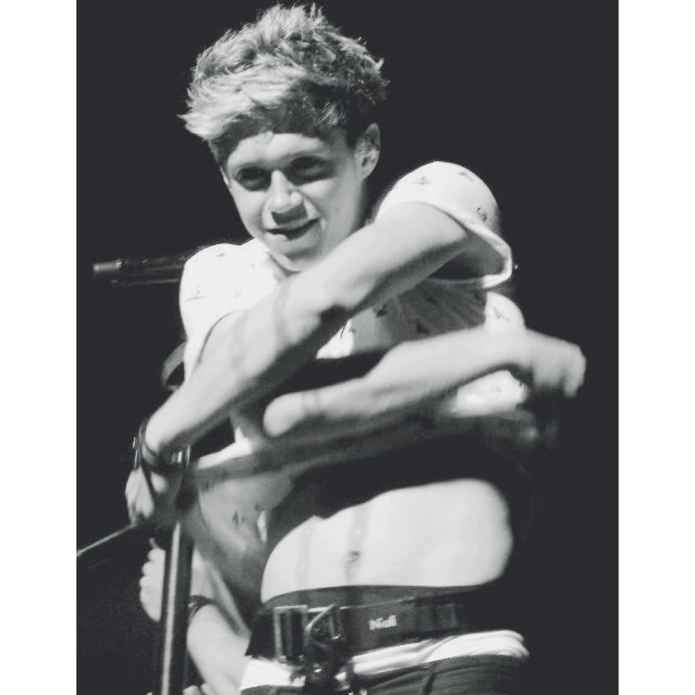 Niall Horan and his girlfriend