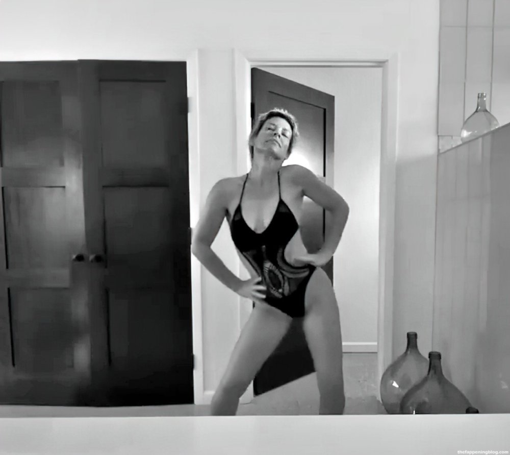 Evangeline Moscow in a swimsuit