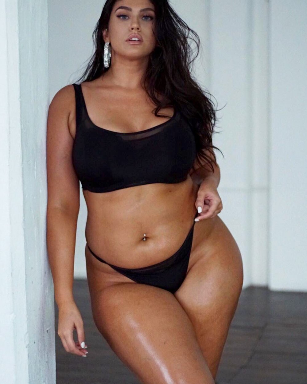 Plus saz model Savanna Sivers