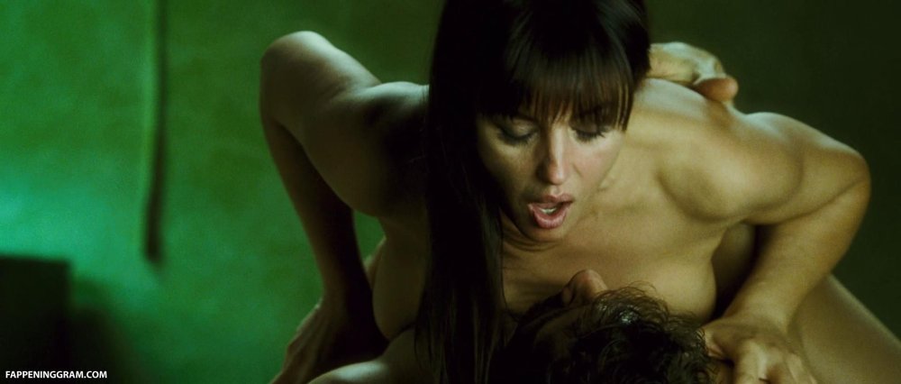 Monica Bellucci photo naked