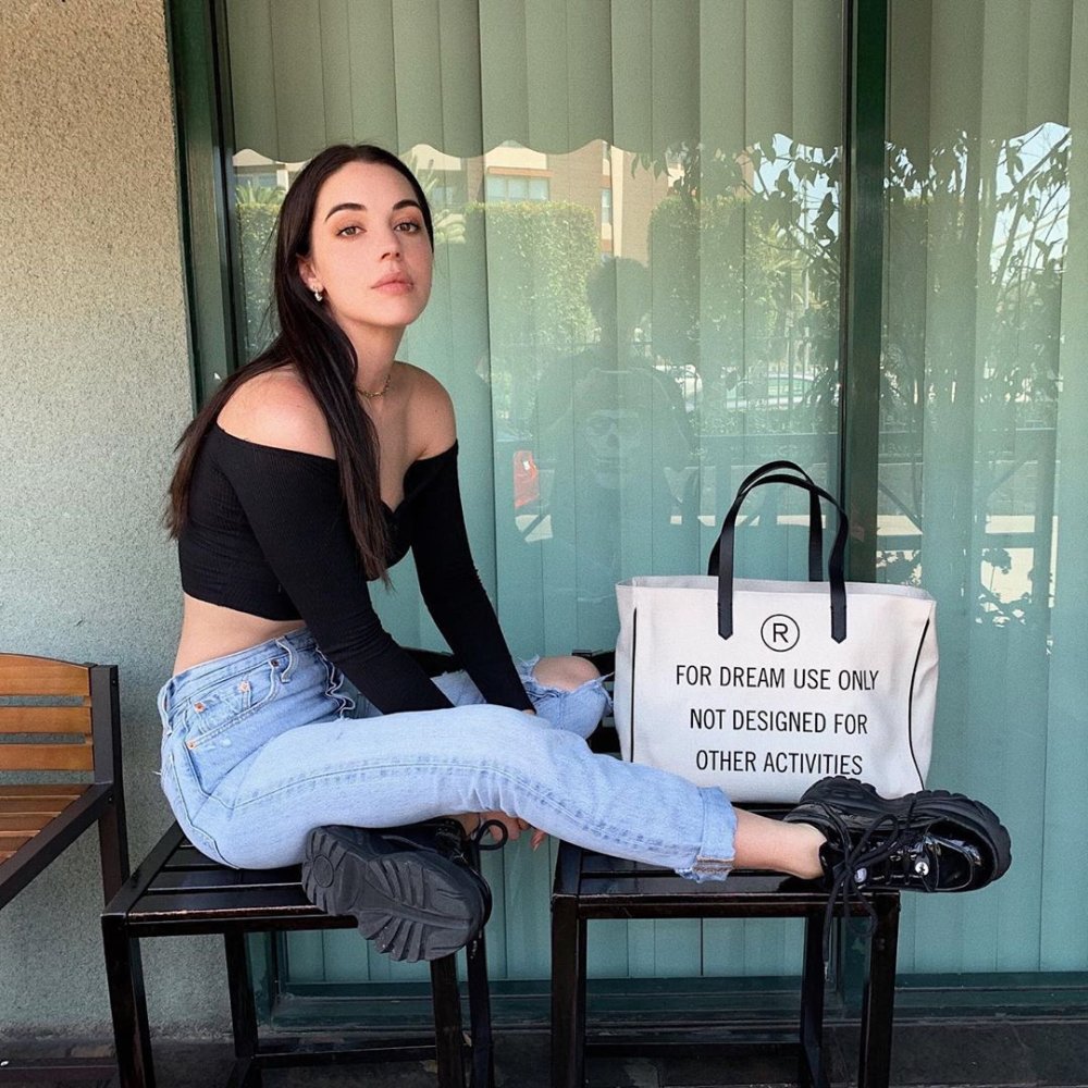 Adelaide Kane is hot