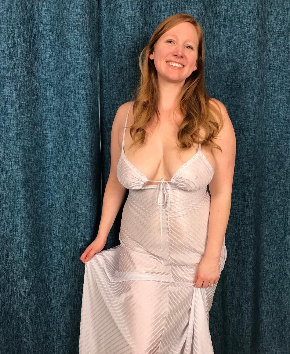 Girl Ginger Daydreams