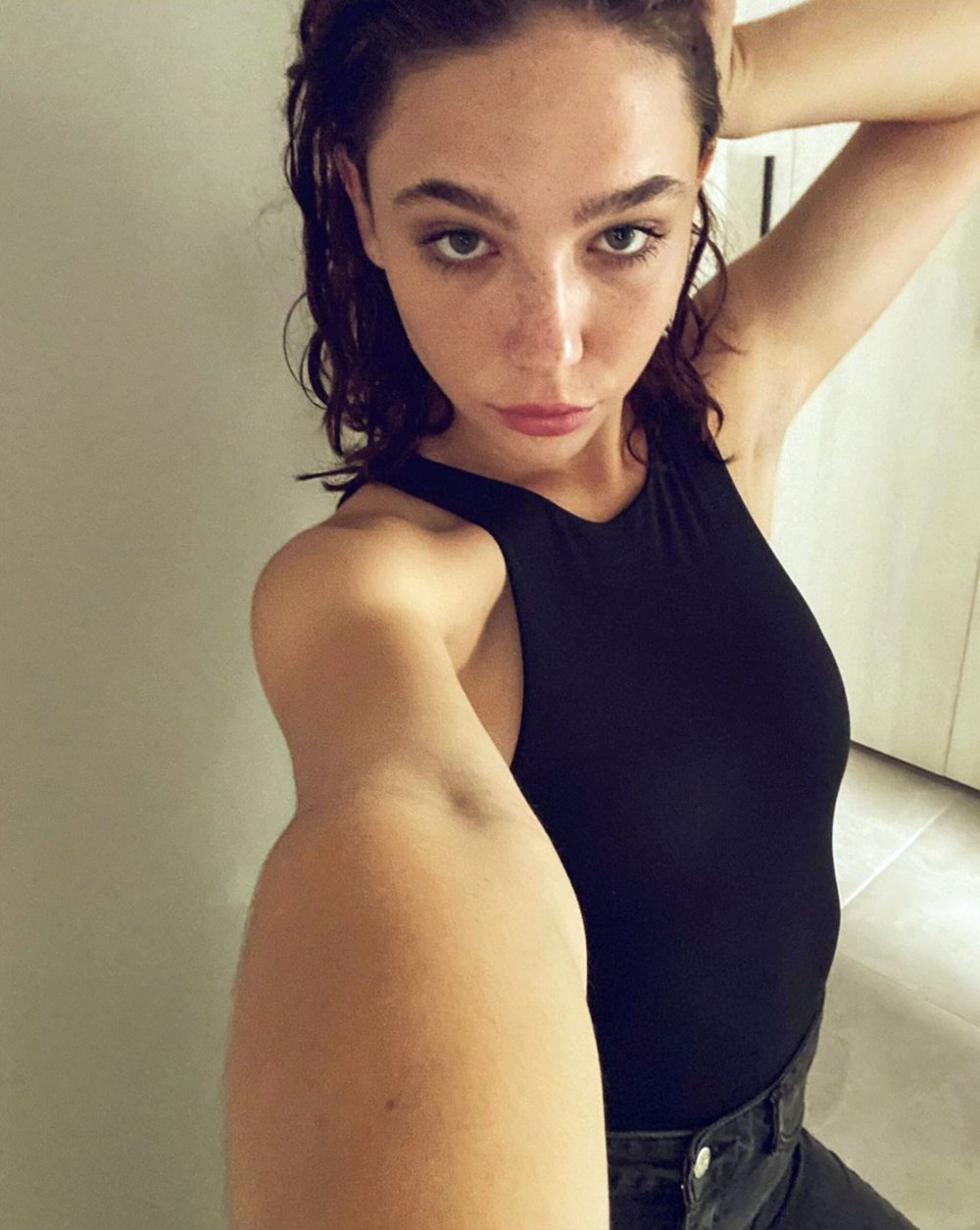 Victoria de Angelis boobs
