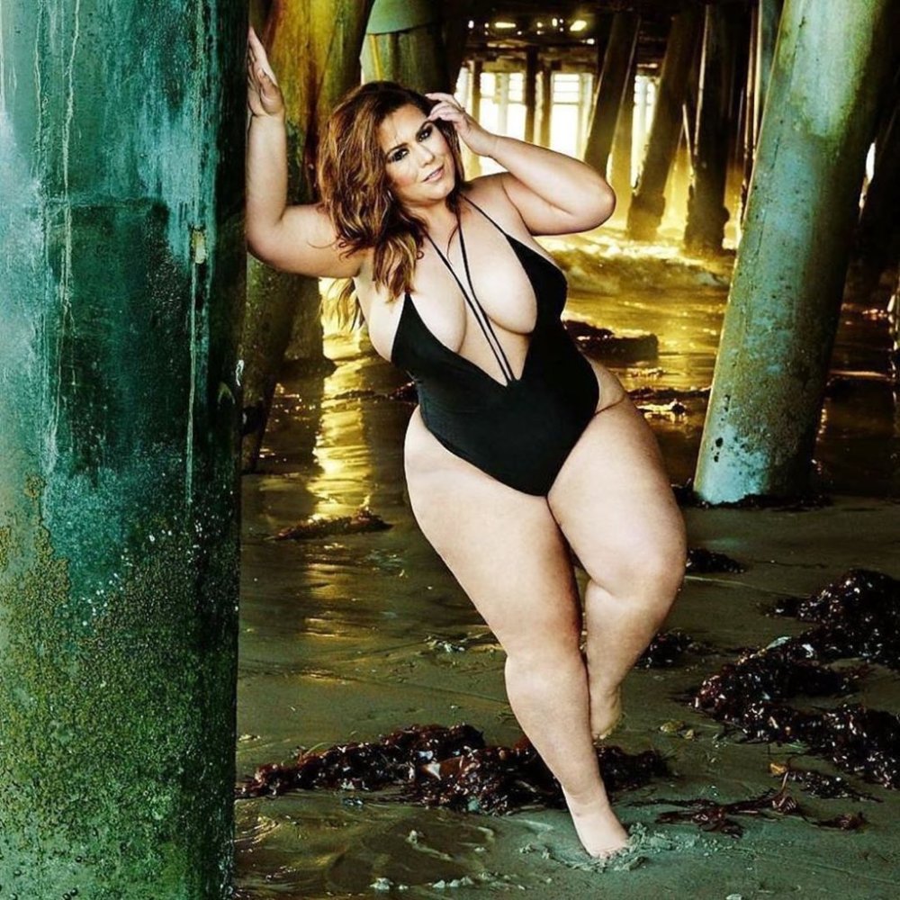 Model plus saz london Andrews