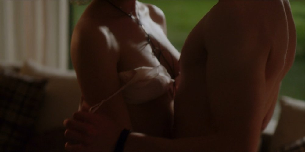 Esther Exposito hot scenes