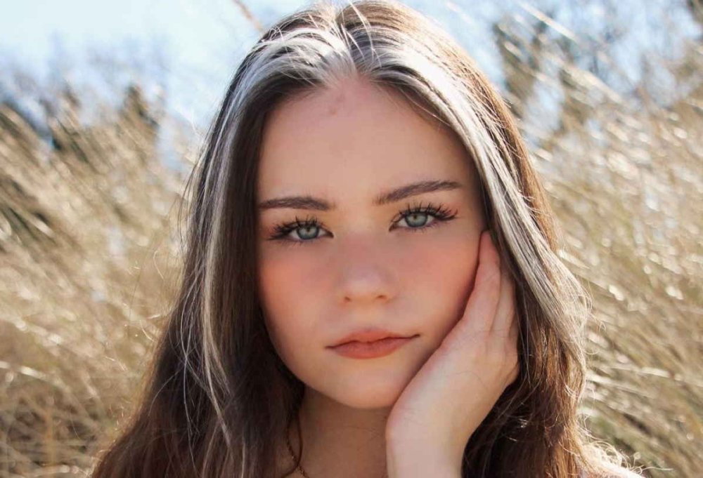 Model Erin Star