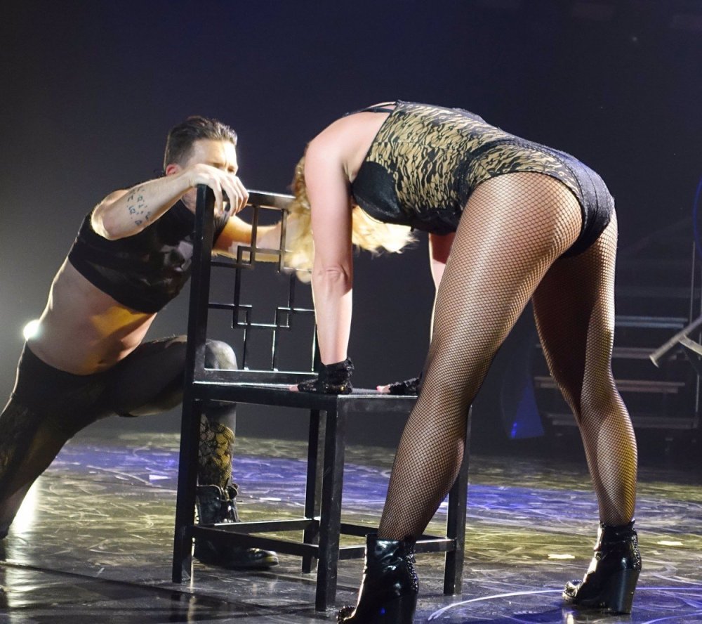 Girls without panties at a disco