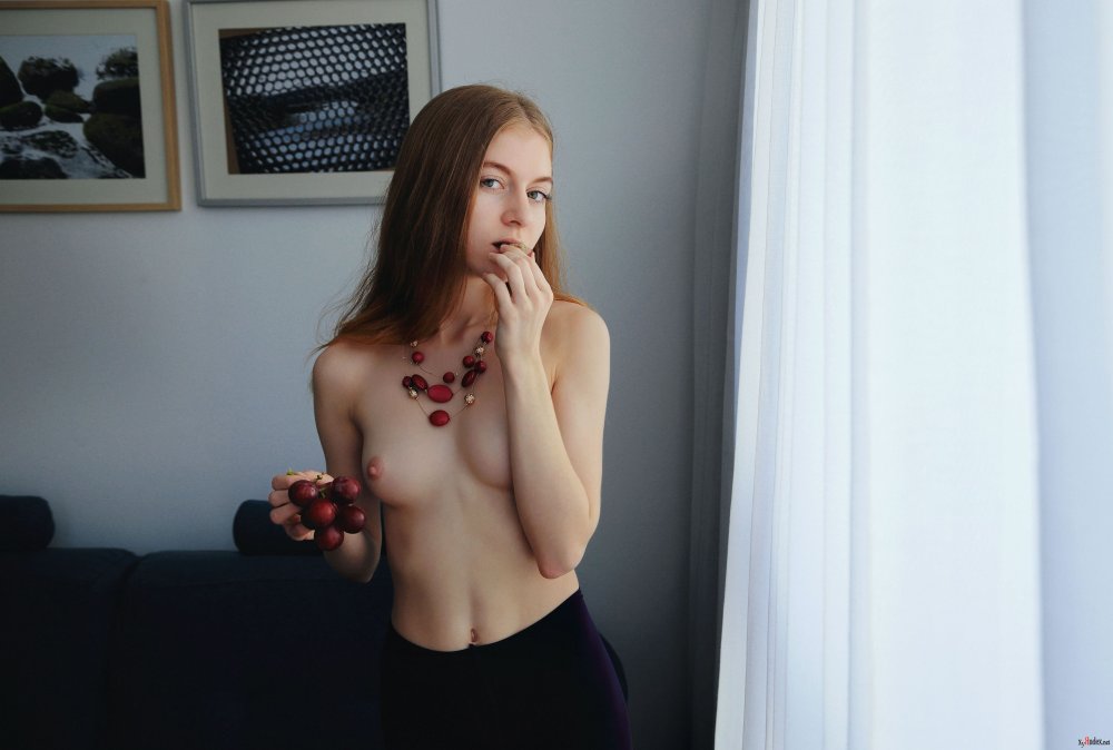 Erotic model tooa