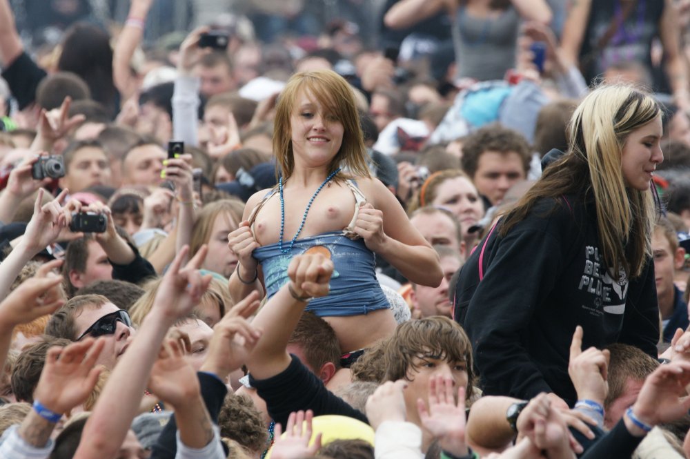 Naked boobs at the rock festival