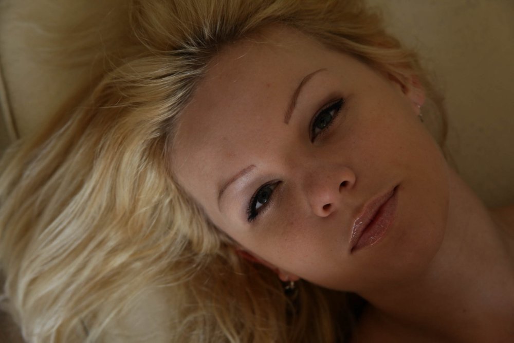 Isabella is blond