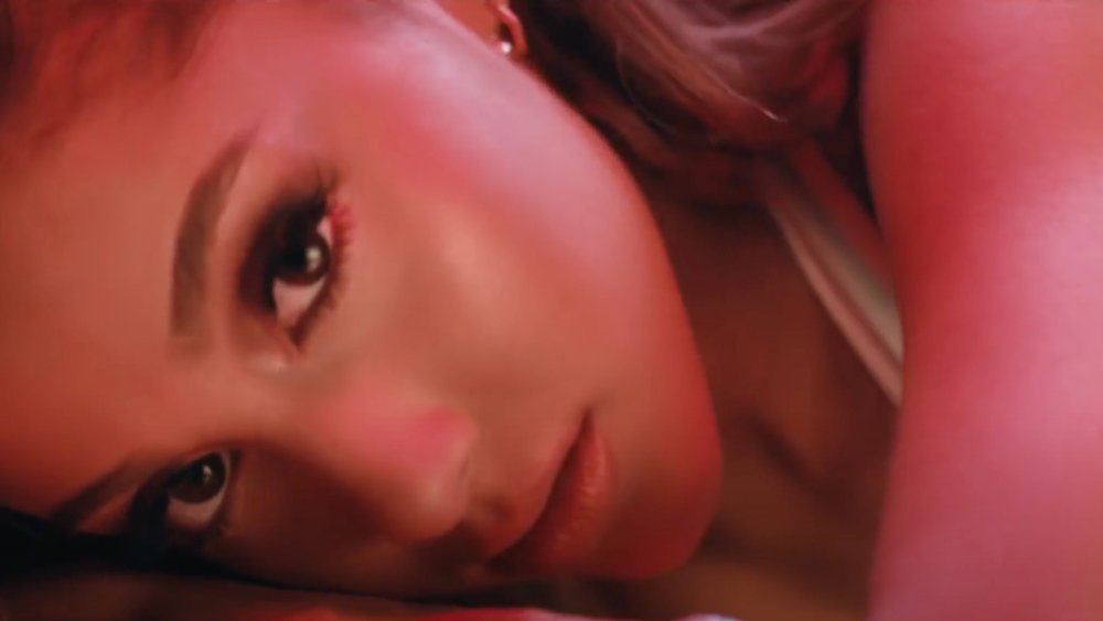 Ariana Grande the Light is Coming